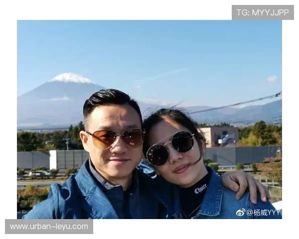 李小鹏家的体操房比我家客厅还大