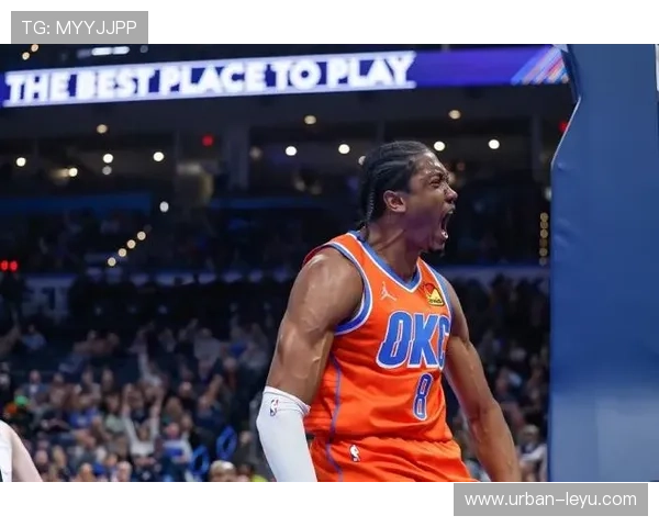 组织者杰伦·威廉姆斯挡拆牵制内线，比上季更高效