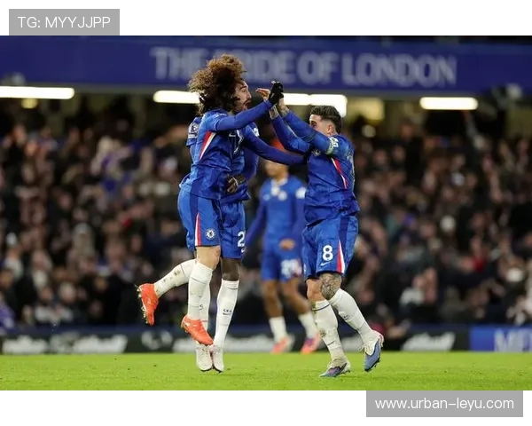 切尔西防线频频被打穿，问题不在个人而在整体站位彻底乱了