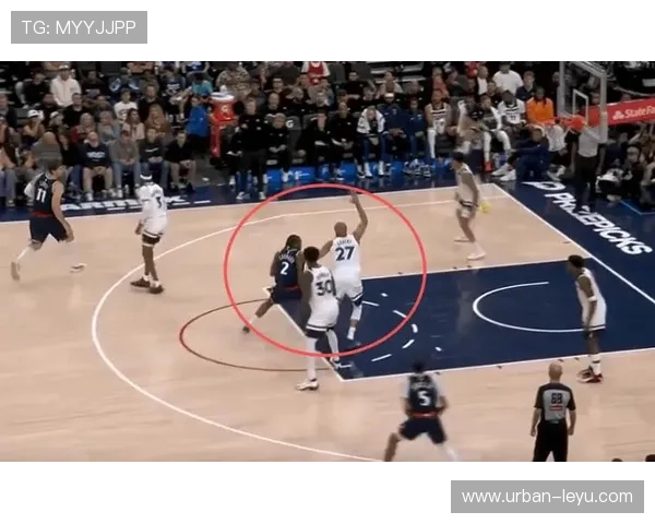 德雷蒙德格林挡拆助攻提升球队进攻效率明显