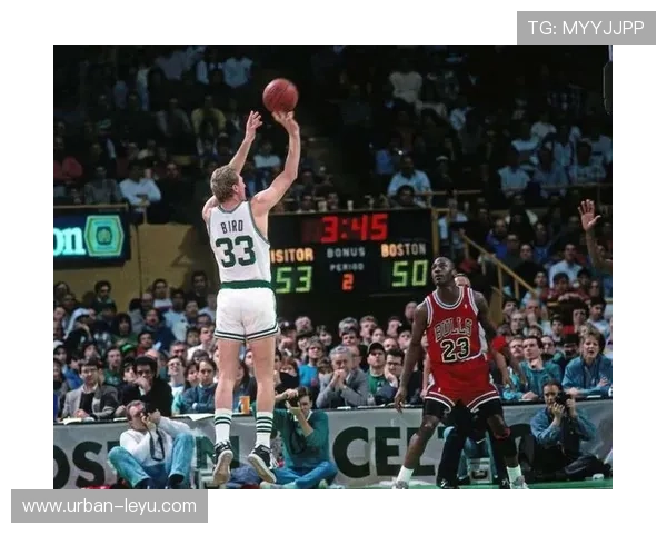 拉里·伯德中距离投篮精准度显著优于同代锋线球员